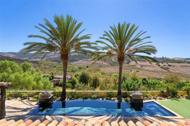 31 Blue Heron, Irvine, CA 92603