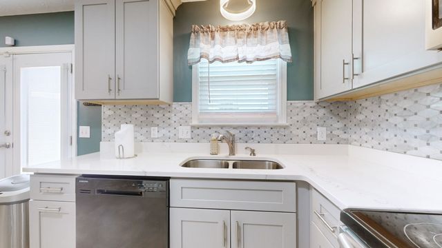 5328 Sunnyvale Dr, Antioch, TN 37013