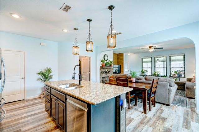 1201 Meadowlakes, Azle, TX 76020