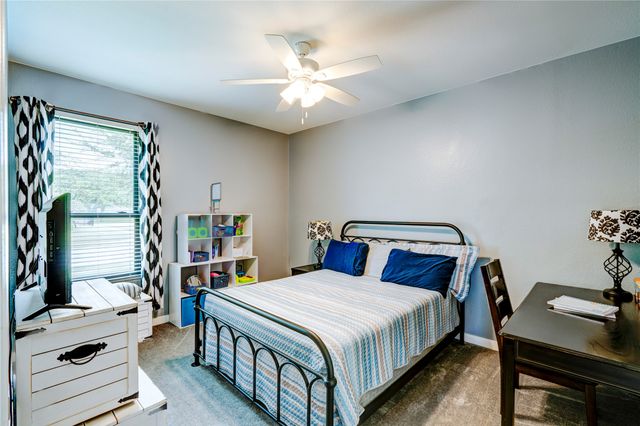 1201 Meadowlakes, Azle, TX 76020
