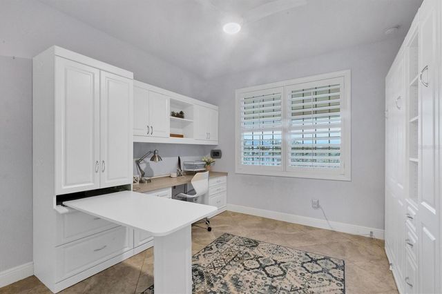 260 HIDDEN BAY DRIVE 402, Osprey, FL 34229