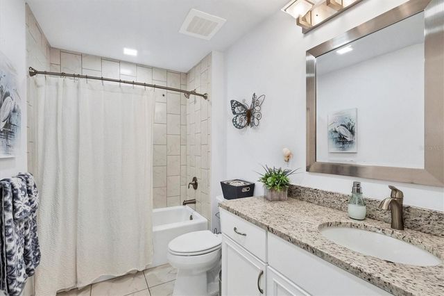 260 HIDDEN BAY DRIVE 402, Osprey, FL 34229