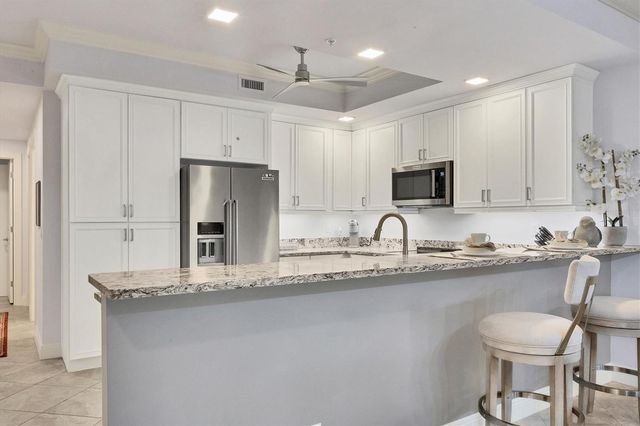 260 HIDDEN BAY DRIVE 402, Osprey, FL 34229