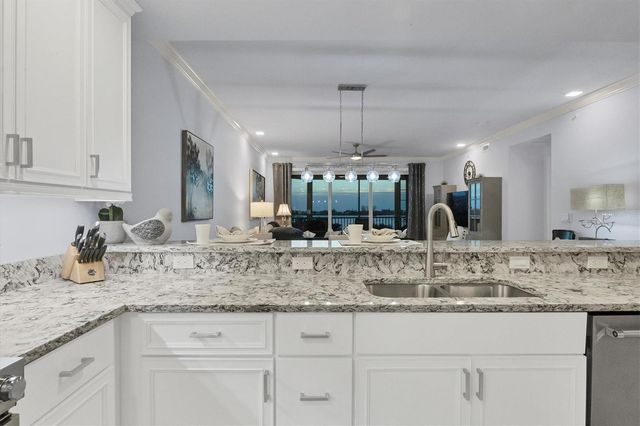 260 HIDDEN BAY DRIVE 402, Osprey, FL 34229
