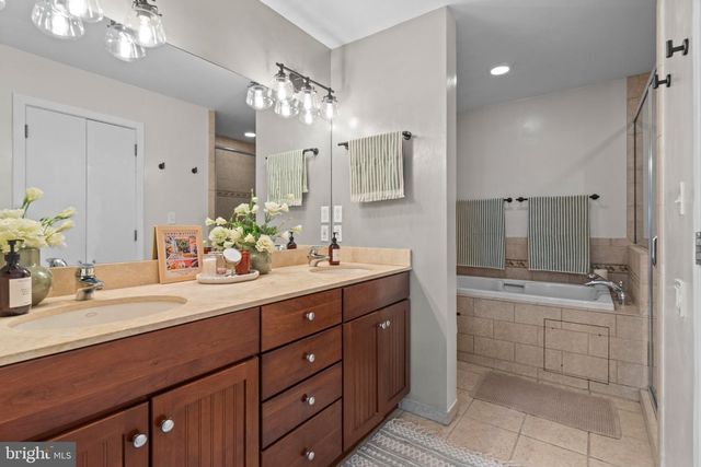 119 BELLANT CIR, Wilmington, DE 19807