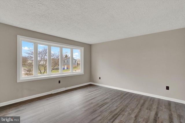 121 PAULINE AVE, York, PA 17408