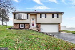 121 PAULINE AVE, York, PA 17408