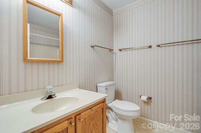 154 Surry Lane, Hendersonville, NC 28791