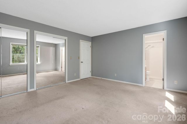 154 Surry Lane, Hendersonville, NC 28791