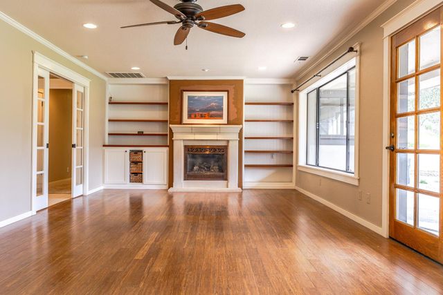 45344 S Oakview Drive, Oakhurst, CA 93644