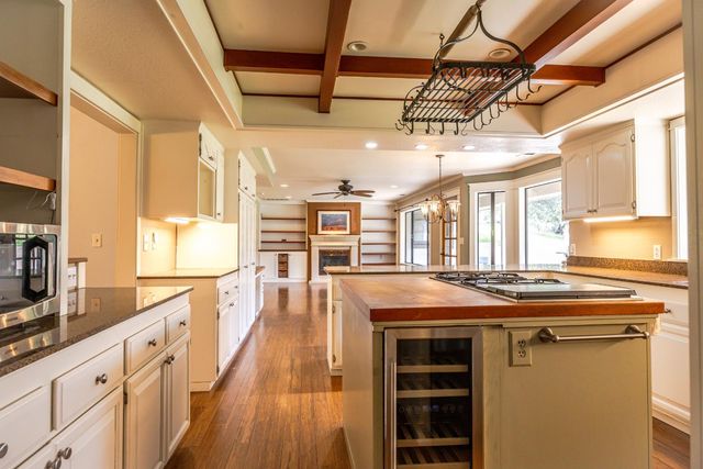 45344 S Oakview Drive, Oakhurst, CA 93644
