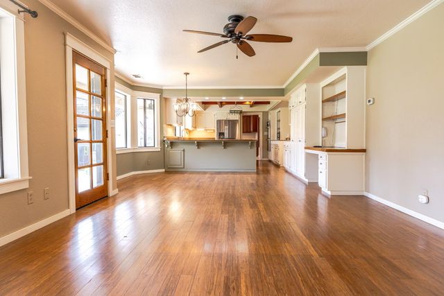 45344 S Oakview Drive, Oakhurst, CA 93644