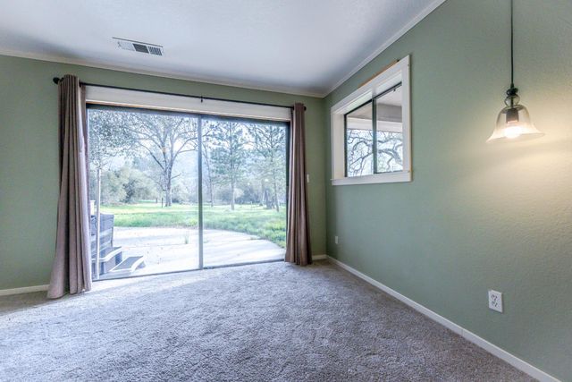 45344 S Oakview Drive, Oakhurst, CA 93644