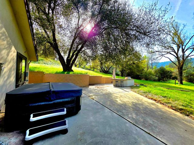 45344 S Oakview Drive, Oakhurst, CA 93644