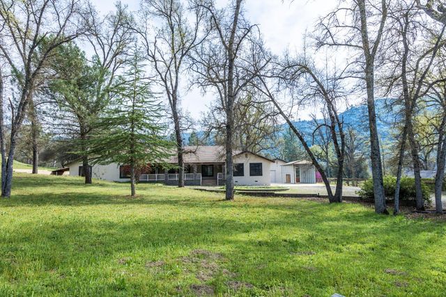 45344 S Oakview Drive, Oakhurst, CA 93644