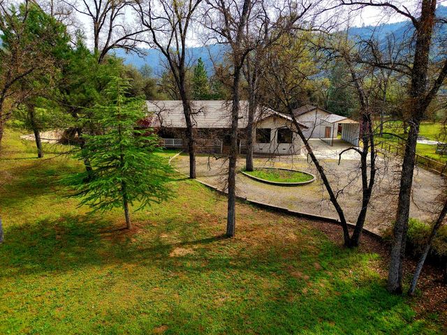 45344 S Oakview Drive, Oakhurst, CA 93644