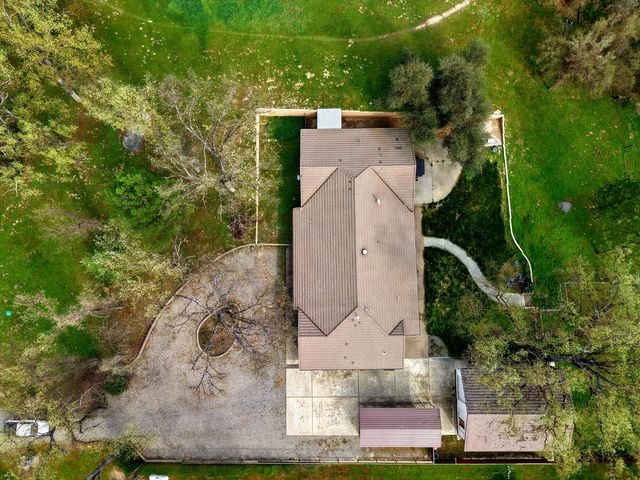 45344 S Oakview Drive, Oakhurst, CA 93644