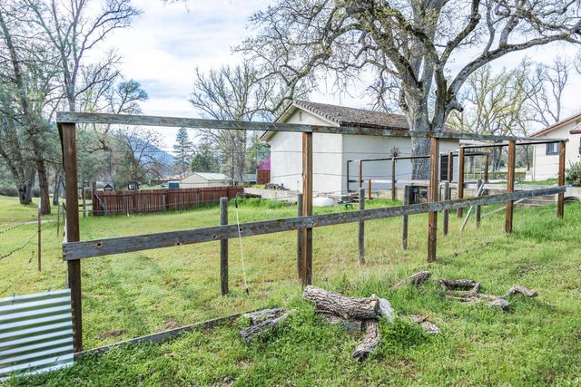 45344 S Oakview Drive, Oakhurst, CA 93644