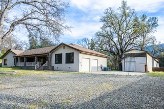 45344 S Oakview Drive, Oakhurst, CA 93644