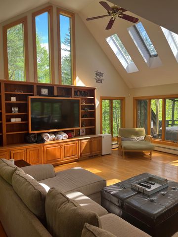 141 Great Hawk Road, Rochester, VT 05767