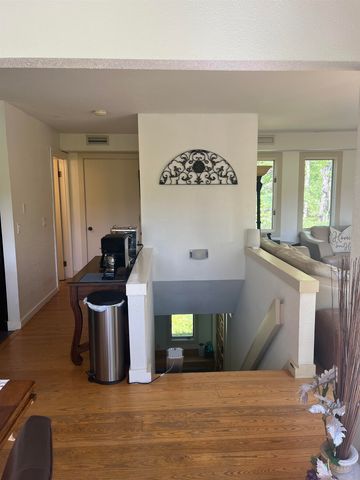 141 Great Hawk Road, Rochester, VT 05767