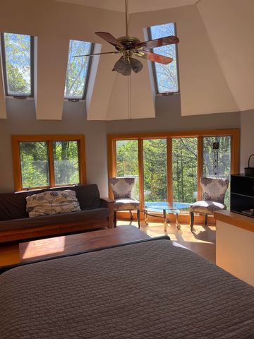 141 Great Hawk Road, Rochester, VT 05767