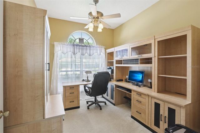 5119 WHISPERING LEAF TRAIL, Valrico, FL 33596
