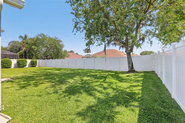 5119 WHISPERING LEAF TRAIL, Valrico, FL 33596