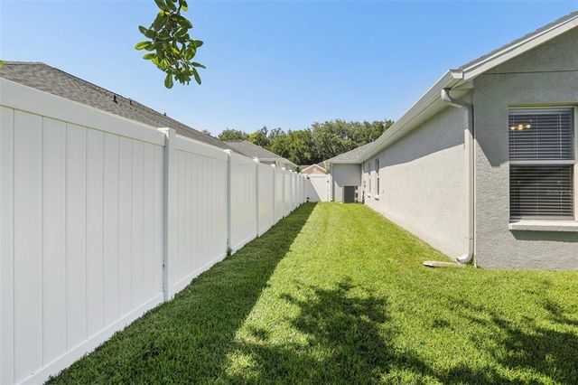 5119 WHISPERING LEAF TRAIL, Valrico, FL 33596
