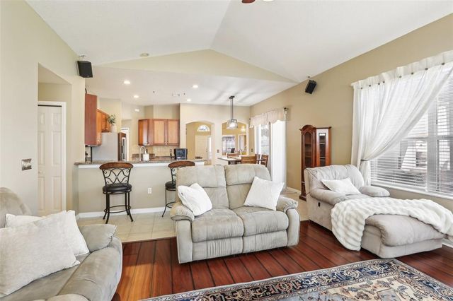 5119 WHISPERING LEAF TRAIL, Valrico, FL 33596