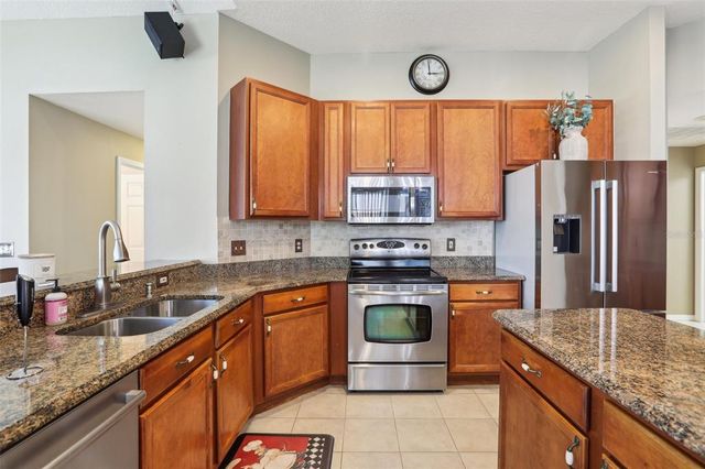 5119 WHISPERING LEAF TRAIL, Valrico, FL 33596