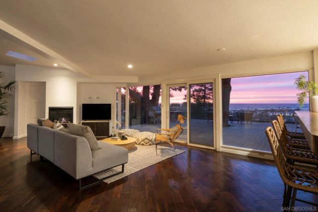 2165 Balboa Ave, Del Mar, CA 92014