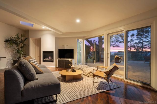 2165 Balboa Ave, Del Mar, CA 92014