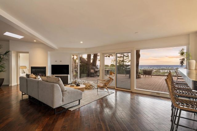 2165 Balboa Ave, Del Mar, CA 92014