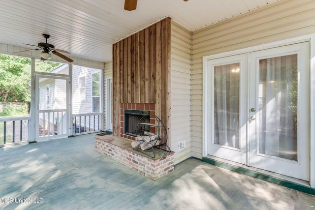 9520 Kalikimaka Place, Diamondhead, MS 39525