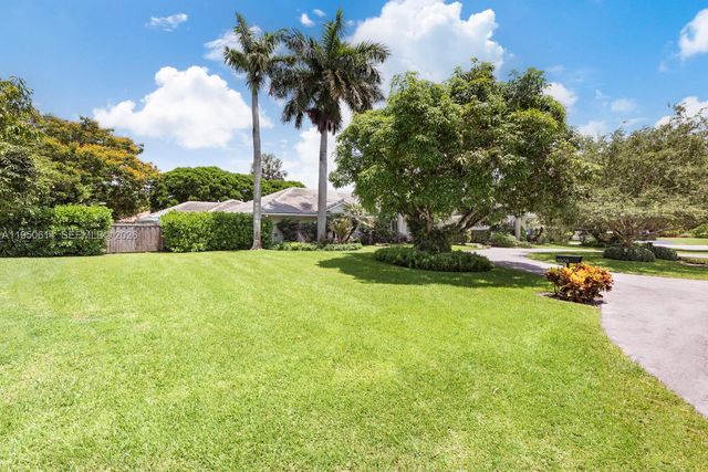 15503 SW 74th Pl, Palmetto Bay, FL 33157