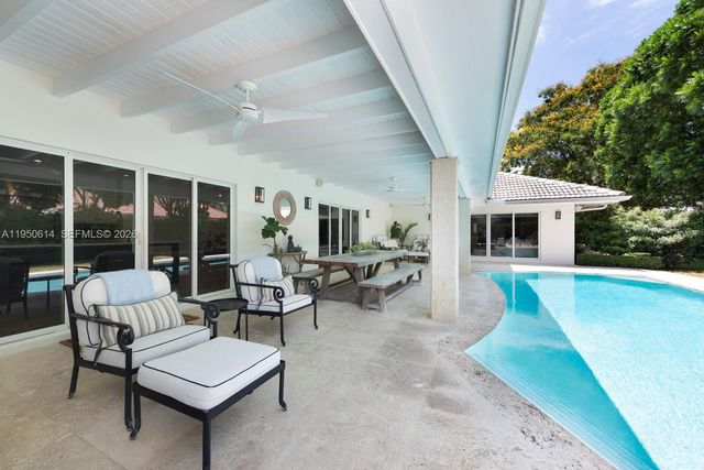 15503 SW 74th Pl, Palmetto Bay, FL 33157