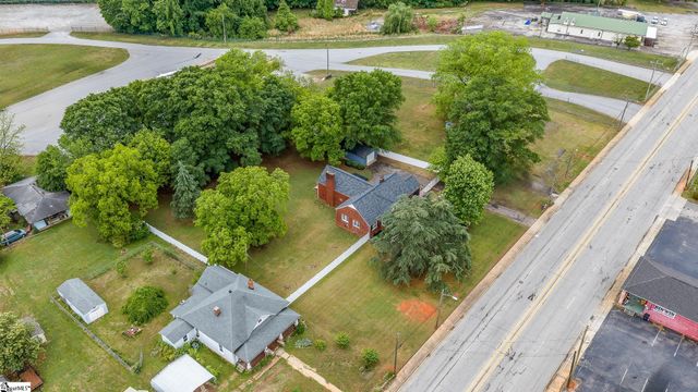 709 W Main Street, Pickens, SC 29671