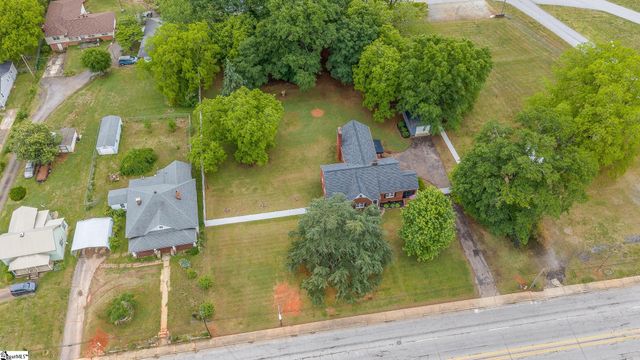 709 W Main Street, Pickens, SC 29671