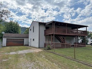 209 S Chester Street, New Cumberland, WV 26047