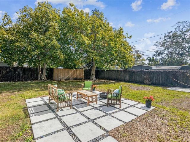 1850 OREGON AVENUE NE, St Petersburg, FL 33703