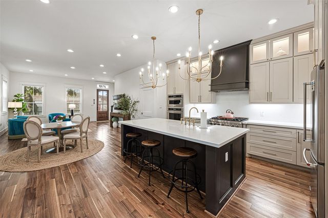 1518 31st Street, Galveston, TX 77550