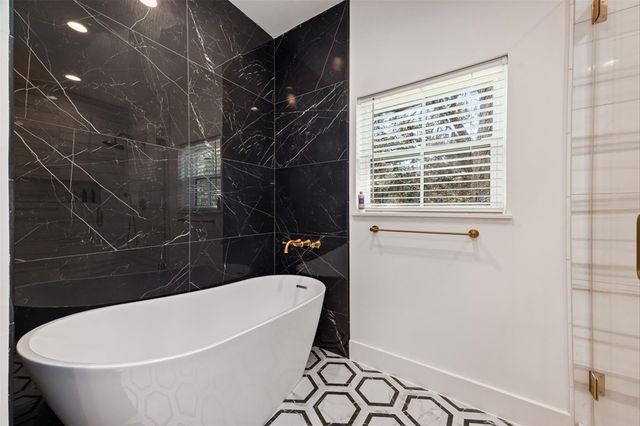 1518 31st Street, Galveston, TX 77550