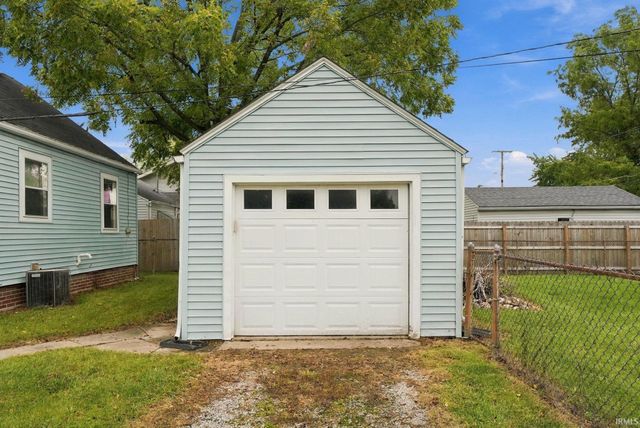 1835 Sinclair Street, Fort Wayne, IN 46808