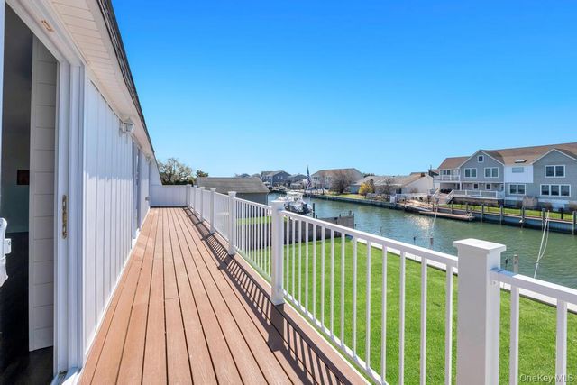66 Lighthouse Road, Babylon, NY 11702