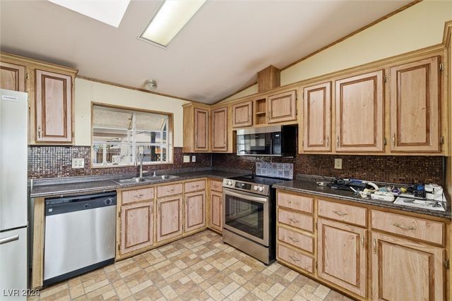 1850 West Mesquite Avenue, Pahrump, NV 89060