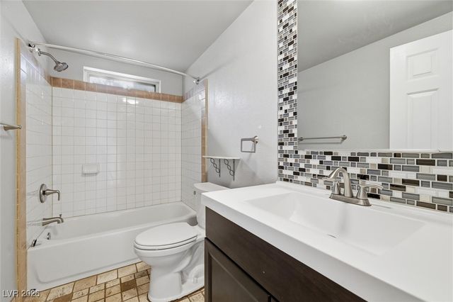 1850 West Mesquite Avenue, Pahrump, NV 89060