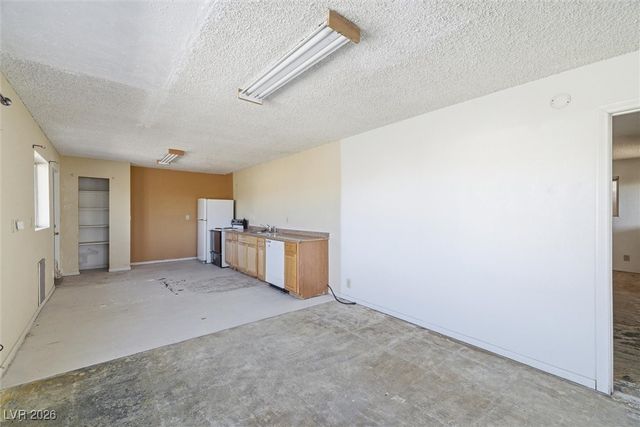 1850 West Mesquite Avenue, Pahrump, NV 89060