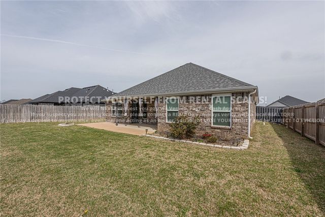 4375 W Topeka Avenue, Fayetteville, AR 72704