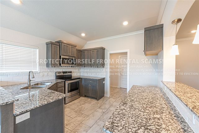 4375 W Topeka Avenue, Fayetteville, AR 72704